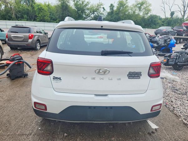 2022 HYUNDAI VENUE