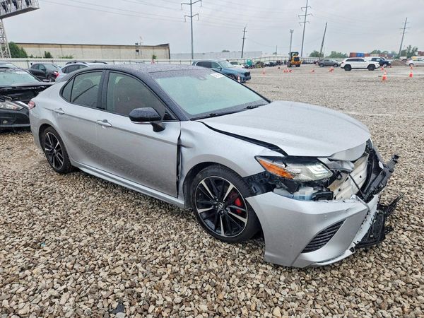2018 TOYOTA CAMRY XSE