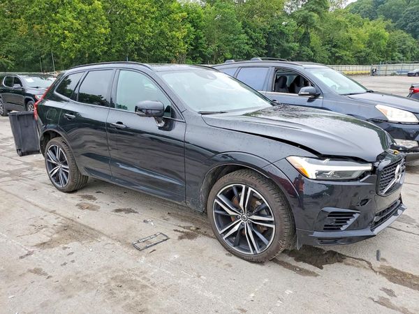 2021 VOLVO XC60 R-Design