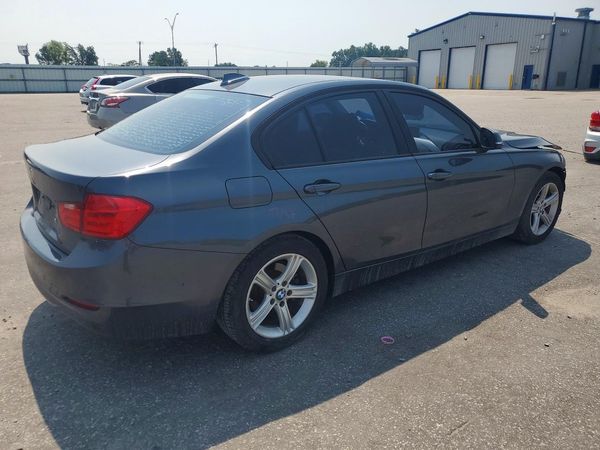 2015 BMW 320