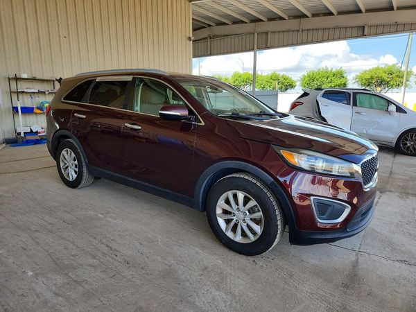 2017 KIA SORENTO L, LX