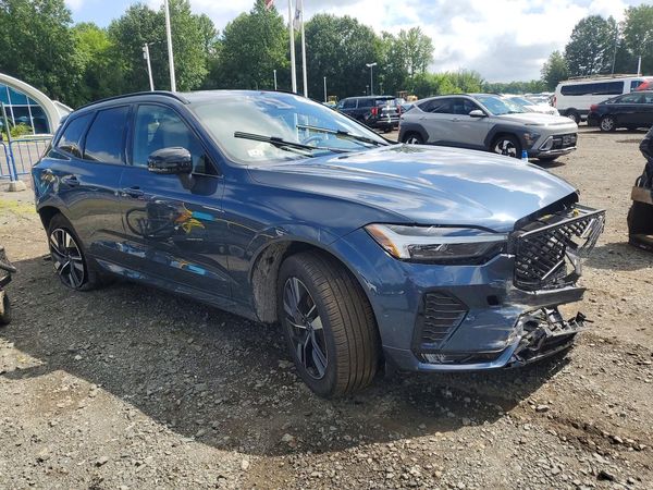 2026 VOLVO XC60 Plus Dark
