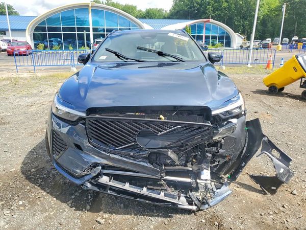 2026 VOLVO XC60 Plus Dark