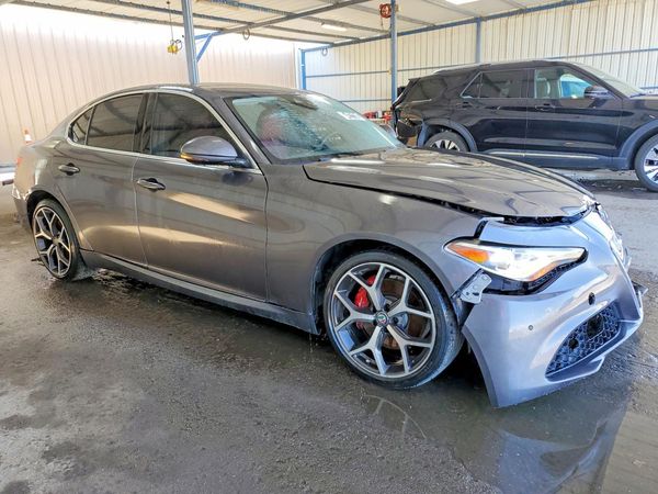 2020 ALFA ROMEO GIULIA FOUR DOOR SEDAN — Passenger 3/4