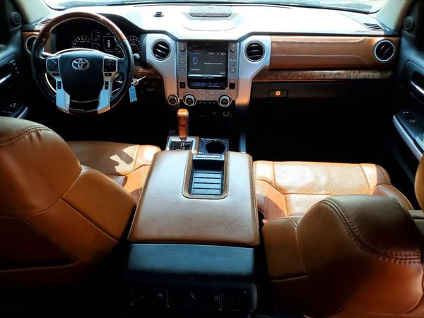 2019 TOYOTA TUNDRA Platinum Grade