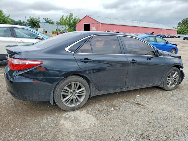 2015 TOYOTA CAMRY