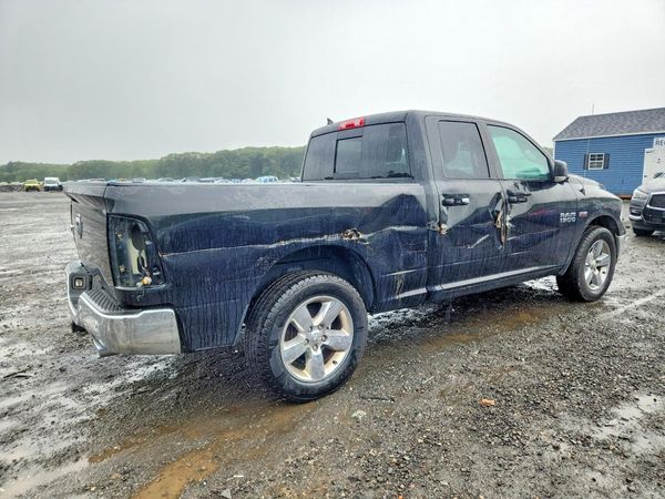 2018 RAM 1500 SLT