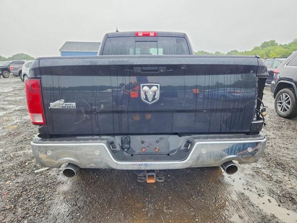 2018 RAM 1500 SLT