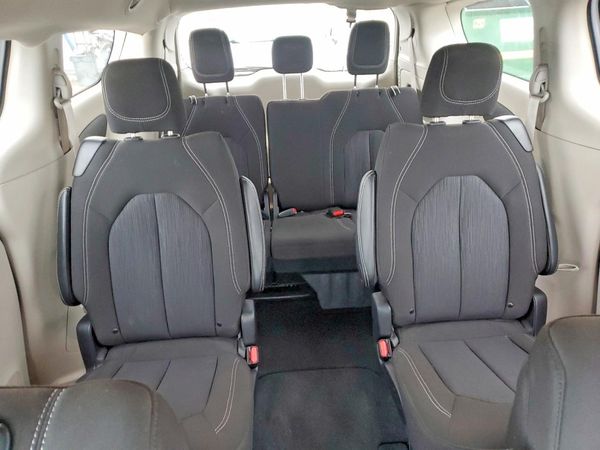 2024 CHRYSLER VOYAGER LX