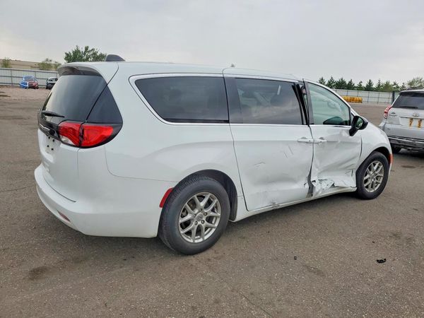 2024 CHRYSLER VOYAGER LX