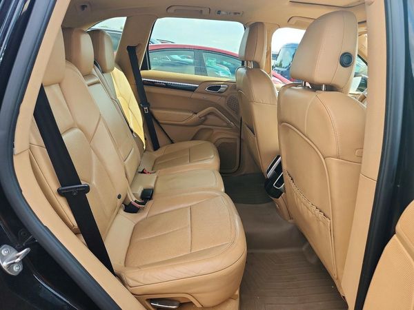 2014 PORSCHE CAYENNE