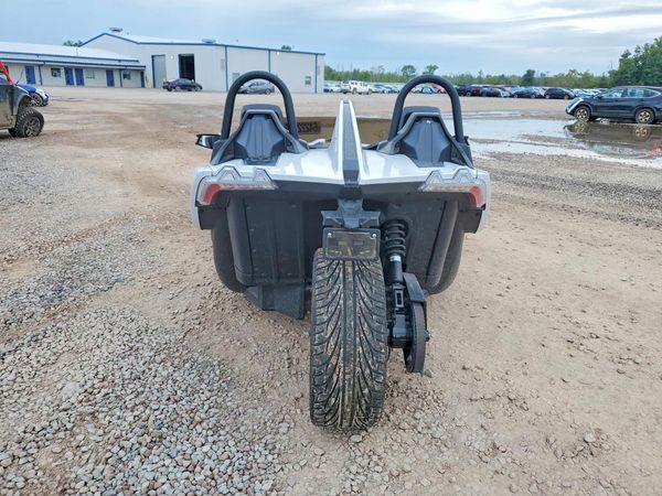 2024 POLARIS SLINGSHOT Manual