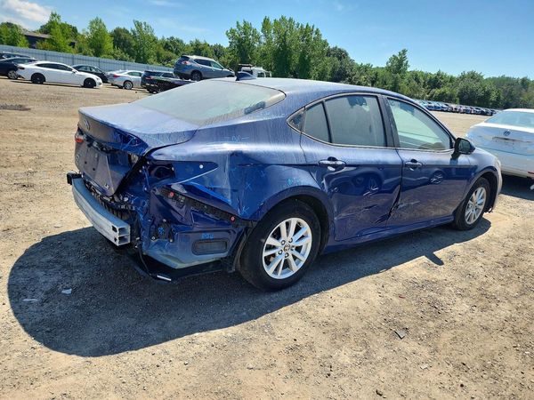 2026 TOYOTA CAMRY