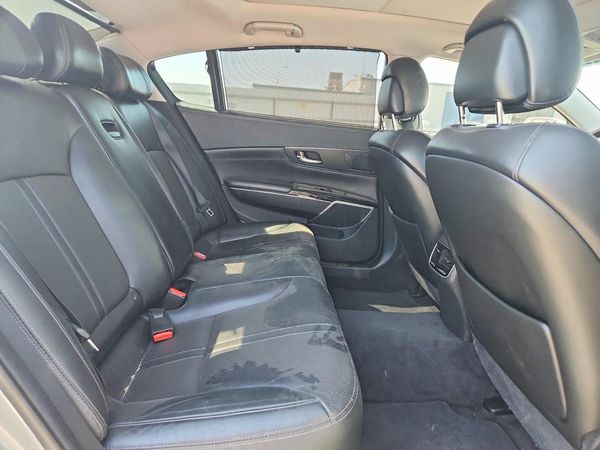 2016 KIA K900 Premium