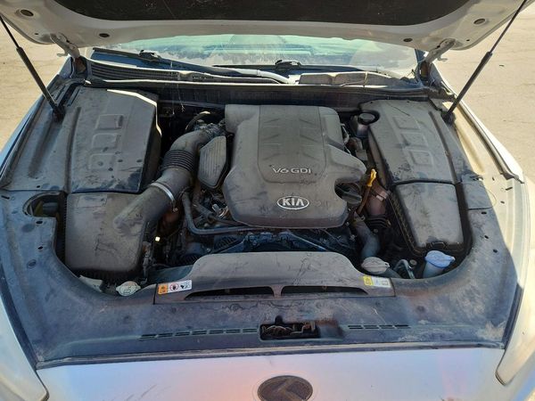 2016 KIA K900 Premium