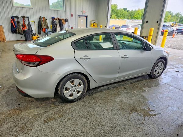 2018 KIA FORTE LX Base
