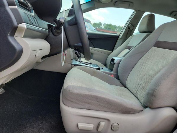 2014 TOYOTA CAMRY — DENT