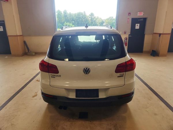 2017 VOLKSWAGEN TIGUAN