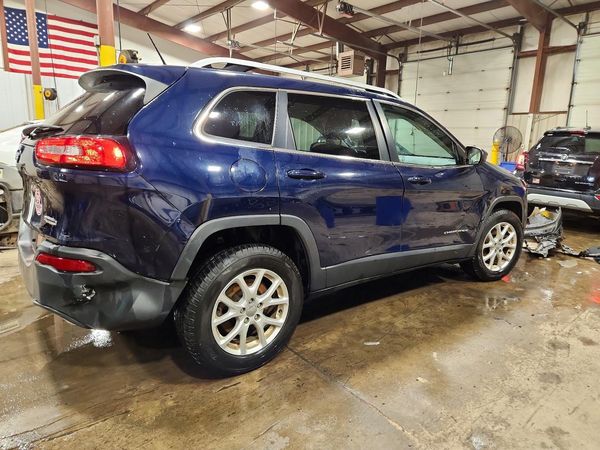 2015 JEEP CHEROKEE LATITUDE 4X4