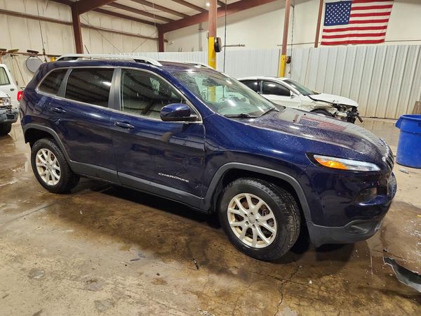 2015 JEEP CHEROKEE LATITUDE 4X4