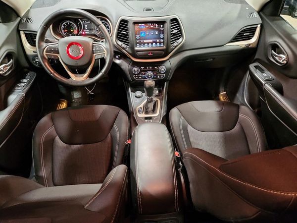 2015 JEEP CHEROKEE LATITUDE 4X4