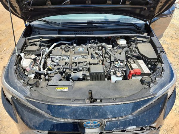 2024 TOYOTA COROLLA — Engine bay