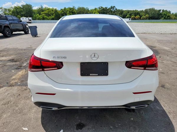 2019 MERCEDES-BENZ A A220