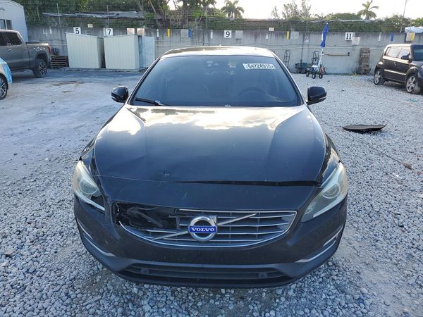 2017 VOLVO S60