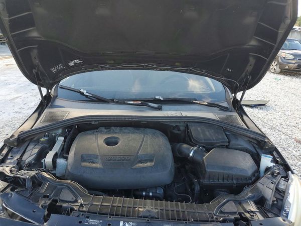 2017 VOLVO S60