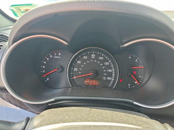 2014 KIA SORENTO Base/ LX