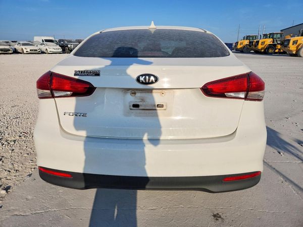 2017 KIA FORTE LX Base