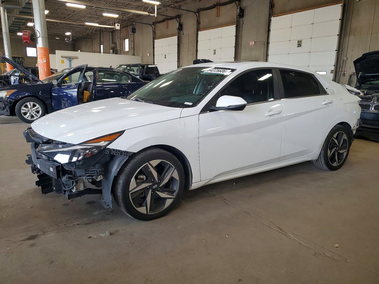 2022 HYUNDAI ELANTRA Limited