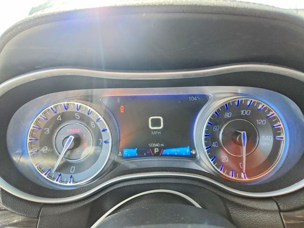 2015 CHRYSLER 300 Limited