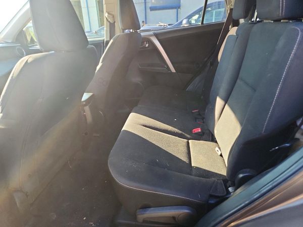2015 TOYOTA RAV4 XLE (M Grade)