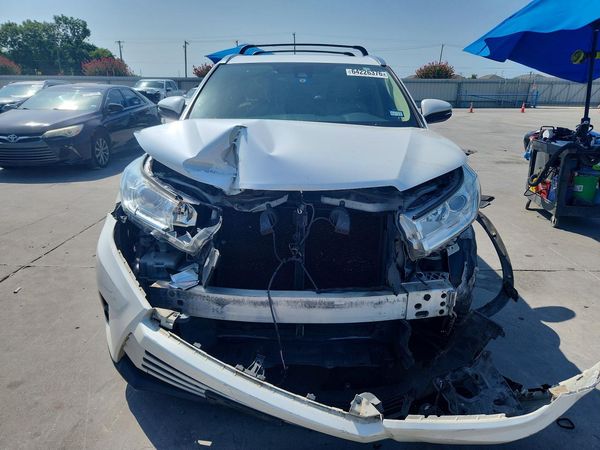 2017 TOYOTA HIGHLANDER SE/XLE