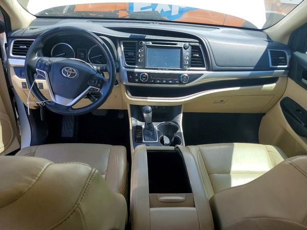 2017 TOYOTA HIGHLANDER SE/XLE