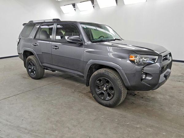 2021 TOYOTA 4RUNNER SRS Prem — Passenger 3/4