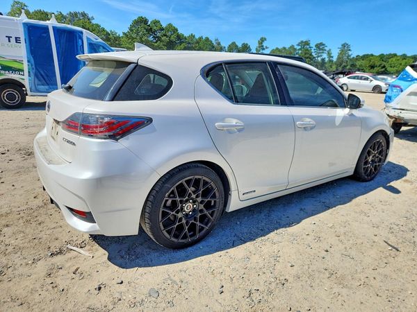 2015 LEXUS CT 200h