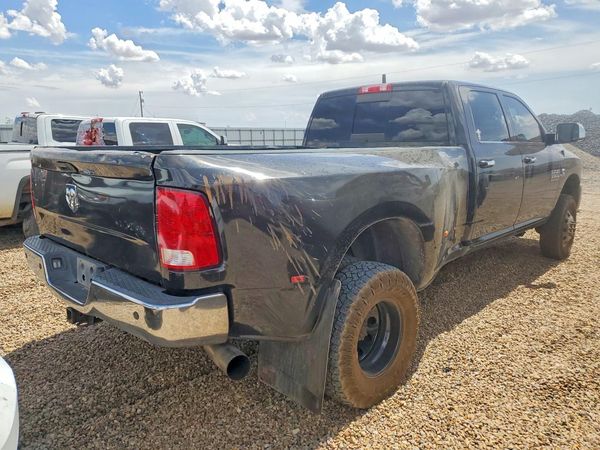 2018 RAM 3500 SLT CREW CAB 4X4