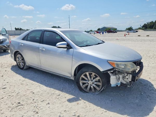 2014 TOYOTA CAMRY