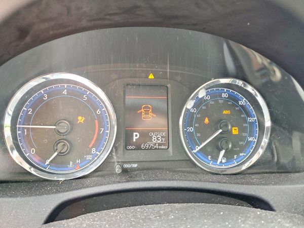 2017 TOYOTA COROLLA