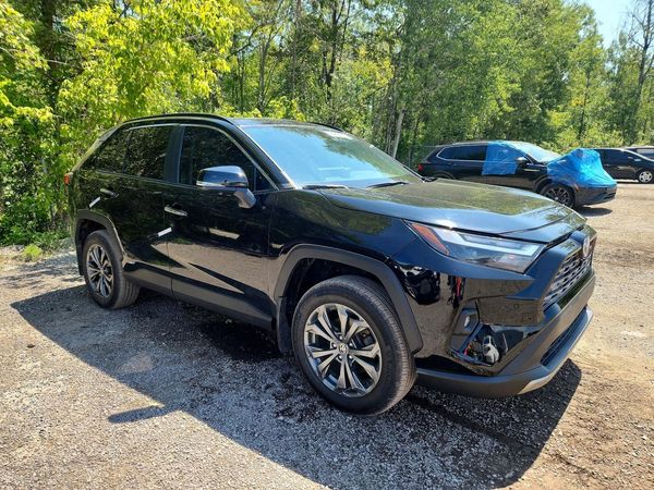 2025 TOYOTA RAV4 Limited