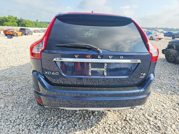 2015 VOLVO XC60 Premier (non R design)