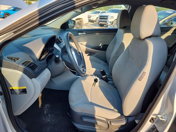 2013 HYUNDAI ACCENT GLS, GS