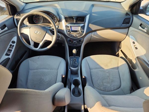 2013 HYUNDAI ACCENT GLS, GS
