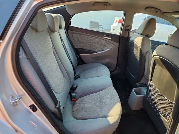 2013 HYUNDAI ACCENT GLS, GS