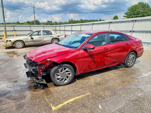 2024 HYUNDAI ELANTRA