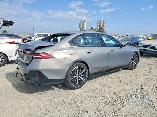 2024 BMW 530