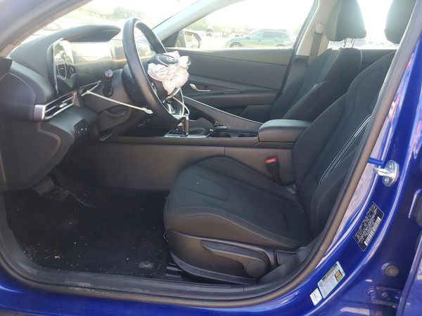 2023 HYUNDAI ELANTRA