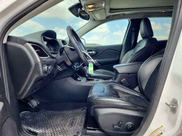 2019 JEEP CHEROKEE LATITUDE PLUS 4X4